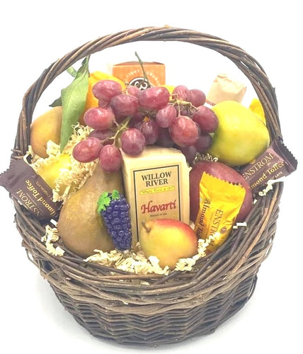 BSK4-Grapevine Charcuterie Fruit Basket - Honey Bear Fruit Baskets